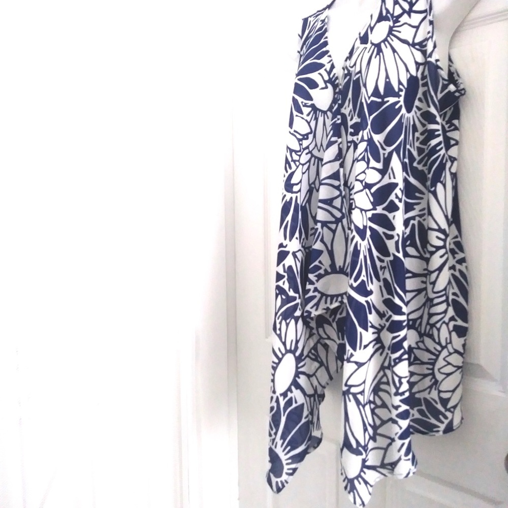 Women’s Tops very good condition.size :S
